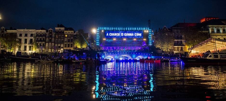 The following text was translated automatically Amsterdam, may 5, 2017-King Willem-Alexander, Queen Maxima and the Prime Minister live in Amsterdam-concert at the 5 may, closing the national celebration liberation. Photo: Frank van Beek Hollandse Hoogte  66086296