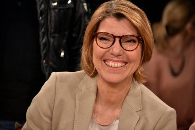 Bilder des Tages Moderatorin Bettina Böttinger in der WDR Talkshow Kölner Treff am 05.05.2017 in Köln.