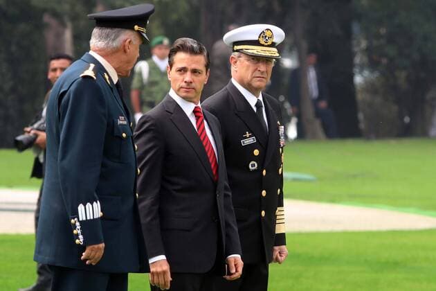 May 5, 2017 - Mexico - EUM20170505NAC39.JPG.CIUDAD DE MEXICO PresidentPresidente-EPN.- El secretario de la Defensa Naciona, Salvador Ciuenfuegos; el presidente Enrique Pena Nieto; el secretario de la Marina, Vidal Francisco Soberon, en la ceremonia de Toma de Protesta de Bandera del Servicio Militar Nacional Clase 1998, Anticipados, Remisos y Mujeres Voluntarias, 5 de mayo de 2017, Campo Marte. Foto: Agencia EL UNIVERSALLucia GodinezJMA. Mexico  - ZUMAu78_ 20170505_zaf_u78_100 Copyright: xElxUniversalx