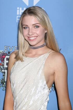May 6, 2017 - Los Angeles, CA, USA - LOS ANGELES - MAY 6: Elise Luthman at the Everything, Everything Premiere on the TCL Chinese 6 Theater on May 6, 2017 in Los Angeles, CA Los Angeles USA - ZUMAb170 20170506_zap_b170_032 Copyright: xKayxBlakex