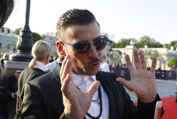 May 7, 2017 - Kiev, Ukraine - Francesco Gabbani from Italy speaks during the Red Carpet ceremony of the Eurovision song Contest, in Kiev, 7 May, 2017. The Eurovision Song Contest (ESC) 2017 will contest consist of two semi-finals that will be held on 9 and 11 May and a grand final that will take place on 13 May at the International Exhibition Centre in Kiev. Kiev Ukraine  - ZUMAn230 20170507_zaa_n230_303 Copyright: xStrx