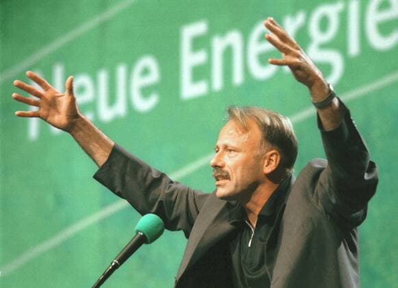 Bundesumweltminister Juergen Trittin auf dem Parteitag von Buendnis 90 Die Gruenen in Muenster. Muenster, den 24.06.2000, Muenster Deutschland Copyright: xNicolexMaskusx