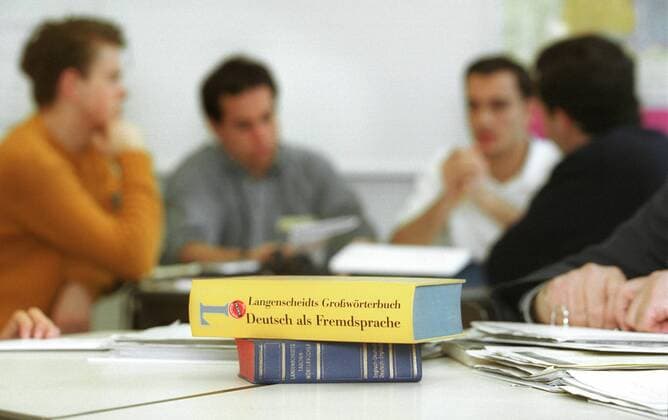 Deutsch - Sprachkurse fuer Auslaender am Goethe-Institut in Berlin . 08.05.2001 , , , Berlin Deutschland Copyright: xThomasxKoehxlerx