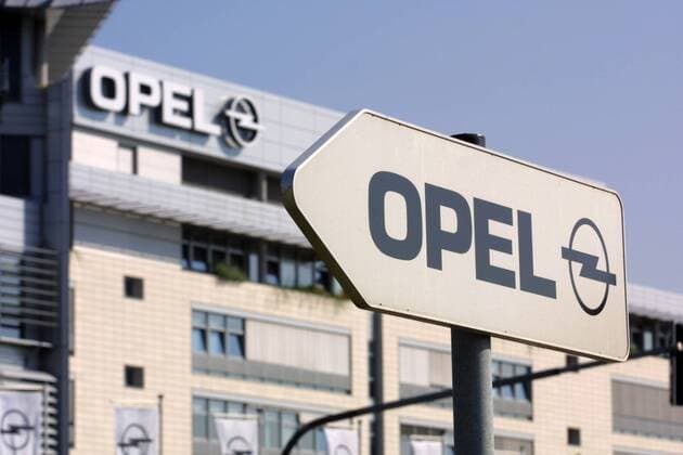 Konzernzentrale der Adam Opel AG in Ruesselsheim, 23.08.2001 , Ruesselsheim Deutschland Copyright: xThomasxImox