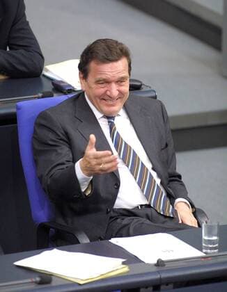 Bundeskanzler Gerhard Schroeder, SPD. Bundestag. Berlin, 16.11.2001, Berlin Deutschland Copyright: xThomasxKoehlerx