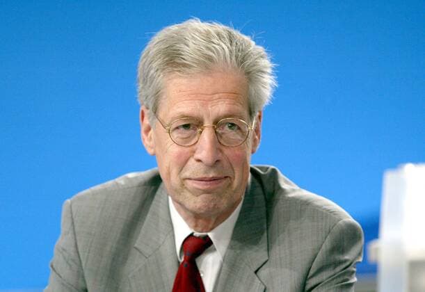 Henning Scherf, SPD, Minsterpraesident von Bremen. Berlin, 02.06.2002, Berlin Deutschland Copyright: xThomasxKoehlerx