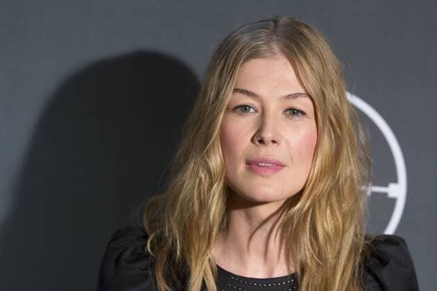 Rosamund Pike CELEBRITES : Avant Premiere du film HHhH - Paris - 09 05 2017 StephenCaillet Panoramic 