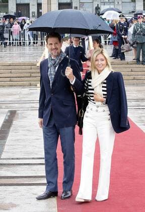 10-05-2017 Norway Royal guests arrive for a lunch at the Royal Yacht, Norge, to celebrate the 80th birthdays of King Harald V and Queen Sonja in Oslo. Prince Pavlos and Princess Marie-Chantal  Copyright: xppe nieboerx
