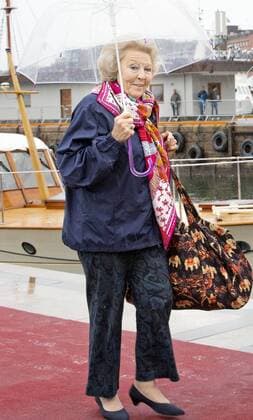 10-05-2017 Norge Royals leaving the Royal Yacht, Norge, to celebrate the 80th birthdays of King Harald V and Queen Sonja in Oslo. Princess Beatrix (c) PPE Nieboer OSLO NORWAY  Copyright: xPPE NIEBOERx