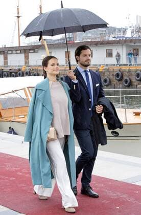 10-05-2017 Norge Royals leaving the Royal Yacht, Norge, to celebrate the 80th birthdays of King Harald V and Queen Sonja in Oslo. Prince Carl Philip and princess Sofia (c) PPE Nieboer Oslo Norway  Copyright: xppe nieboerx
