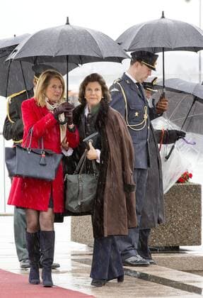 10-05-2017 Norge Royals leaving the Royal Yacht, Norge, to celebrate the 80th birthdays of King Harald V and Queen Sonja in Oslo. Queen Silvia (c) PPE Nieboer Oslo Norway  Copyright: xppe nieboerx