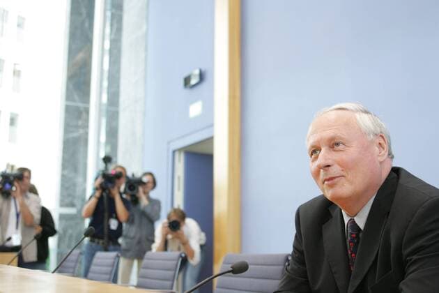 Oskar LAFONTAINE, Spitzenkandidat des Buendnis der WASG ( Wahlalternative Arbeit und Soziale Gerechtigkeit ) der Linkspartei.PDS. Berlin , 05.08.2005 , , , Berlin Deutschland Copyright: xLiesaxJohannssenx