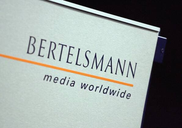 Das Logo der Bertelsmann AG . Berlin , 22.03.2006 , Berlin Deutschland Copyright: xThomasxKoehxlerx