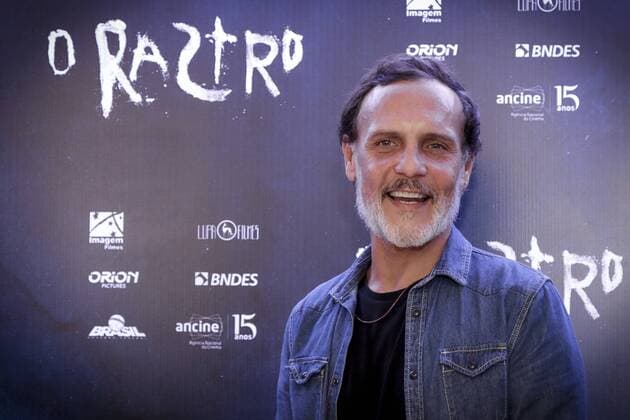 RIO DE JANEIRO, RJ - 10.05.2017: PRÉ ESTREIA DO FILME O RASTRO - Gustavo Novaes, during the red carpet of the premiere of the film - O Rastro, national thriller starring Rafael Cardoso, Leandra Leal and directed by debutant director JC Feyer, at the Kinoplex Shopping Rio Sul, Rio de Janeiro, RJ. x1318235x  AndréxHorta