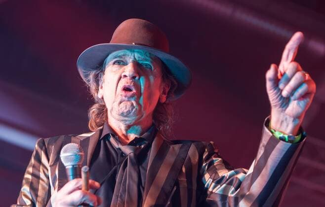 Sänger Udo Lindenberg bei einem Konzert mit dem Panikorchester bei seiner Stärker als die Zeit Tournee am 09.05.2017 in der Messe in Chemnitz. Chemnitz Sachsen Deutschland