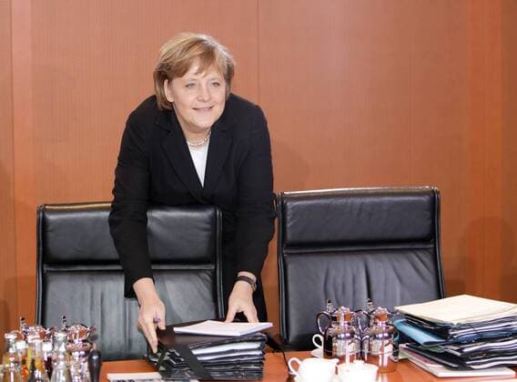 Angela MERKEL , Bundeskanzlerin und CDU Vorsitzende , Federal Chancellor and Chairman of the Christian Democratic Union (CDU). Vor einer Kabinettssitzung . Berlin , 30.11.2006 , , , Berlin Deutschland Copyright: xThomasxKoehxlerx
