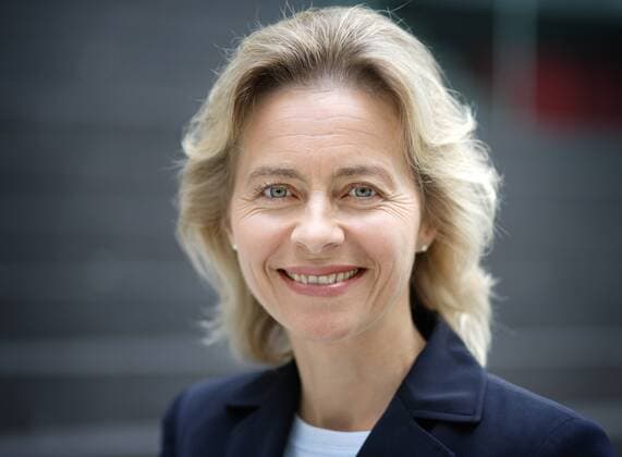 Ursula VON DER LEYEN , CDU , Bundesfamilienministerin , Federal Minister for Family Affairs . Berlin , 21.08.2007 . MODEL RELEASE vorhanden , MODEL RELEASED , Berlin Deutschland Copyright: xLiesaxJohannssenx
