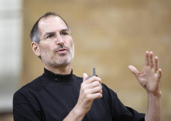 Steven JOBS , Geschaeftsfuehrer von Apple . Bei der Praesentation des iPhone in Deutschland , wo die Telekom das iPhone exklusiv vermarktet . Steven JOBS , co-founder and CEO of Apple . Berlin , 19.09.2007 , , , Berlin Deutschland Copyright: xThomasxKoehxlerx