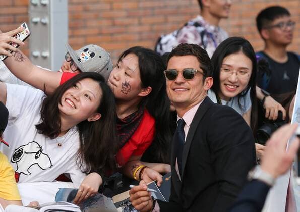 (170511) -- SHANGHAI, May 11, 2017 -- Actor Orlando Bloom attends the global premiere of Hollywood film Pirates of the Caribbean: Dead Men Tell No Tales , in Shanghai, China, May 11, 2017. ) (wyl) CHINA-SHANGHAI-PREMIERE-PIRATES OF THE CARIBBEAN (CN) DingxTing 