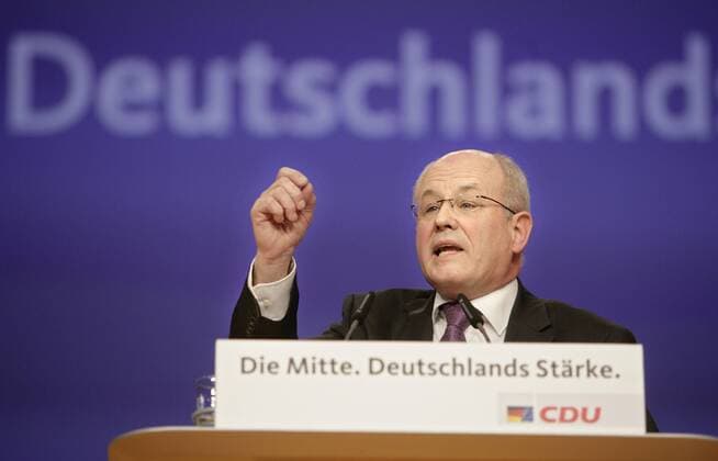 Volker KAUDER , CDU CSU Fraktionsvorsitzender , auf dem CDU Bundesparteitag. Stuttgart , Deutschland . Volker KAUDER , Chairman of the Parliamentary Group of the Christian Democratic Union and Christian Social Party (CDU CSU). Stuttgart , Germany . 04.12.2008 , , , Berlin DEU Deutschland Copyright: xThomasxTrutschelx