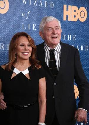 May 11, 2017 - New York, N.Y, USA - MARLO THOMAS, PHIL DONAHUE attend the HBO Films presentation of The Wizard of Lies New York Premiere.The Museum of Modern Art- NYC.May 11, 2017.Photos by , Globe Photos Inc. New York USA - ZUMAms4_ 20170511_zaa_ms4_025 Copyright: xSoniaxMoskowitzx