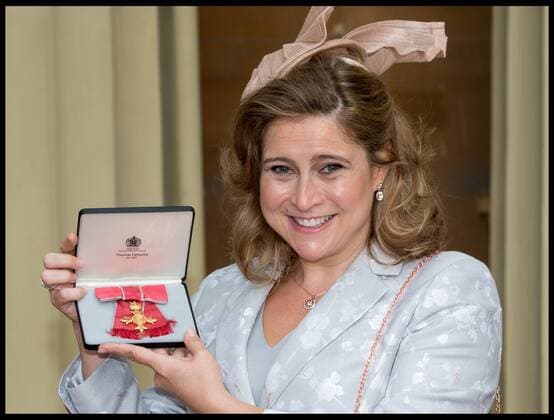 . 12 05 2017. London, United Kingdom. Investitures at Buckingham Palace. Alison Baum, CEO and Founder of Best Beginnings awarded an OBE by the Duke of Cambridge at the Investiture ceremony at Buckingham Palace.  xPetexMaclainex xi-Imagesx IIM-15106-0033