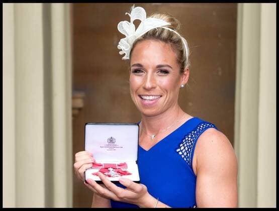 . 12 05 2017. London, United Kingdom. Investitures at Buckingham Palace. Susannah Townsend, hockey player awarded an MBE by the Duke of Cambridge at the Investiture ceremony at Buckingham Palace.  xPetexMaclainex xi-Imagesx IIM-15106-0043