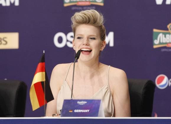 Bilder des Tages May 12, 2017 - Kiev, Ukraine - Levina from Germany speaks during a press conference at the Eurovision Song Contest, in Kiev, Ukraine, 12 May 2017. The Eurovision Song Contest (ESC) grand final will take place on 13 May at the International Exhibition Centre in Kiev. Kiev Ukraine  - ZUMAn230 20170512_zaa_n230_773 Copyright: xStrx