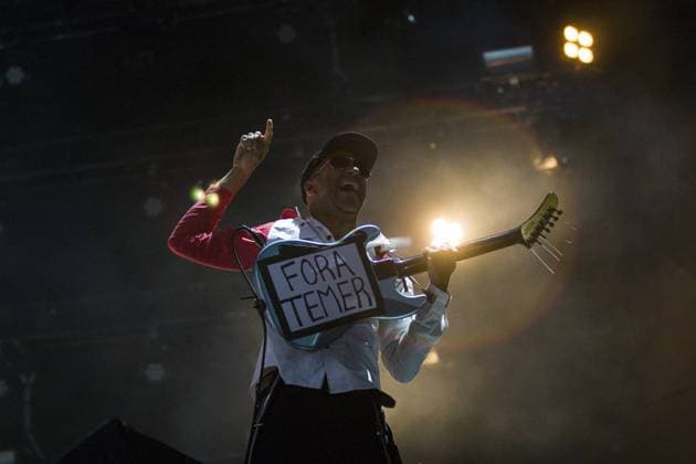 Bilder des Tages Maximus Festival in Sao Paulo SÃO PAULO, SP - 13.05.2017: MAXIMUS MUSIC FESTIVAL EM SÃO PAULO - Prophets of Rage (band consisting of three members of Rage Against the Machine and Audioslave (bassist Tim Commerford, guitarist Tom Morello and drummer Brad Wilk), two members of Public Enemy (DJ Lord and rapper Chuck D) , And the B-Real rapper of Cypress Hill during the Maximus Music Festival 2017, held this Saturday (13th) at the Autodromo de Interlagos The second edition of Maximus Festival São Paulo brings together the main national and international bands of the genre Metal scene and Rock. This edition features as a main attraction the American band Linkin Park. x1319591x  EmersonxSantos