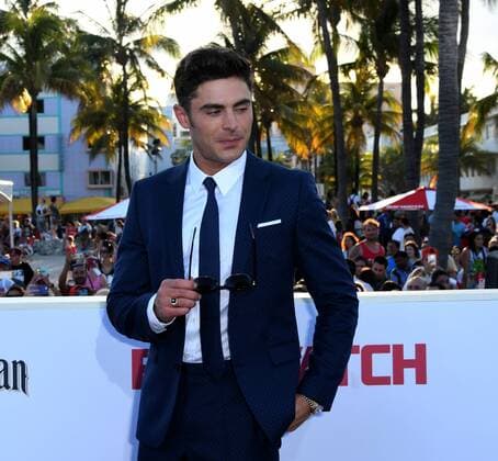 Cast member Zac Efron attends the US premiere of the motion picture Baywatch in Lummus Park, Miami Beach, Florida, May 13, 2017. The movie is a remake of the TV series that ran from 1989-2001.  MIA20170513122 GARYxIxROTHSTEIN