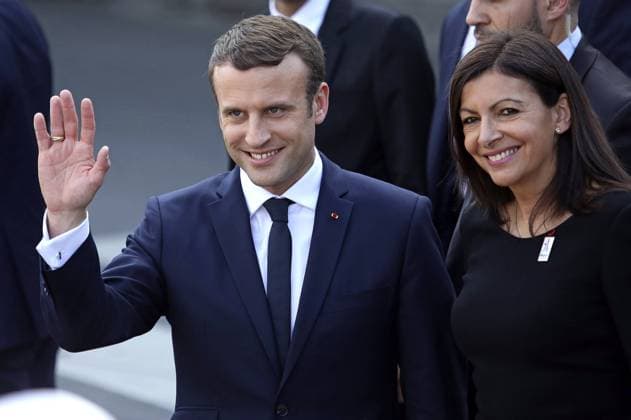 Emmanuel Macron und Bürgermeisterin Anne Hidalgo beim Empfang am Rathaus nach der Ernennungszeremonie von Macron zum Staatspräsidenten der Französischen Republik. Paris, 14.05.2017 Foto:xG.xTellierx xFuturexImage