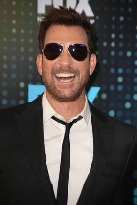 May 15, 2017 - New York, N.Y, USA - DYLAN MCDERMOTT attends the Fox 2017 Upfront Red Carpet.Wollman Rink, NYC.May 15, 2017.Photos by , Globe Photos Inc. New York USA - ZUMAms4_ 20170515_zaa_ms4_032 Copyright: xSoniaxMoskowitzx