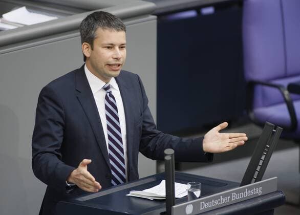 Steffen Bilger, CDU CSU, spricht im Bundestag. Berlin, 11.04.2014. Berlin Deutschland Copyright: xThomasxTrutschelx