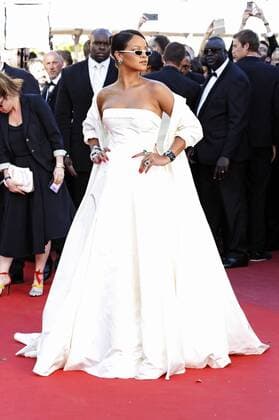 Rihanna at the Okja premiere during the 70th Cannes Film Festival at the Palais des Festivals on May 19, 2017 in Cannes, France Foto:xD.xBedrosianx xFuturexImage