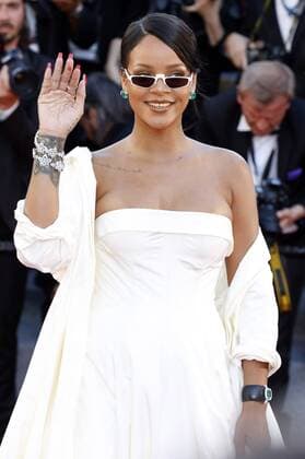 Rihanna at the Okja premiere during the 70th Cannes Film Festival at the Palais des Festivals on May 19, 2017 in Cannes, France Foto:xD.xBedrosianx xFuturexImage