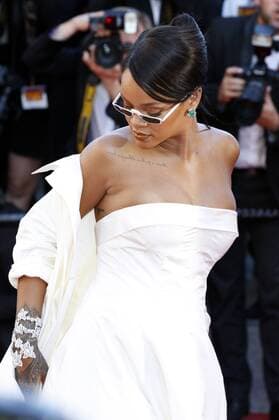 Rihanna at the Okja premiere during the 70th Cannes Film Festival at the Palais des Festivals on May 19, 2017 in Cannes, France Foto:xD.xBedrosianx xFuturexImage