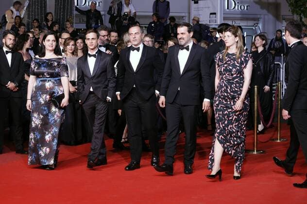 Viktoria Petranyi, Zsombor Jeger, Merab Ninidze, Kornel Mundruczo and Kata Weber at the Jupiter s Moon premiere during the 70th Cannes Film Festival at the Palais des Festivals on May 19, 2017 in Cannes, France Foto:xD.xBedrosianx xFuturexImage