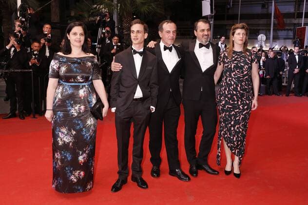 Viktoria Petranyi, Zsombor Jeger, Merab Ninidze, Kornel Mundruczo and Kata Weber at the Jupiter s Moon premiere during the 70th Cannes Film Festival at the Palais des Festivals on May 19, 2017 in Cannes, France Foto:xD.xBedrosianx xFuturexImage