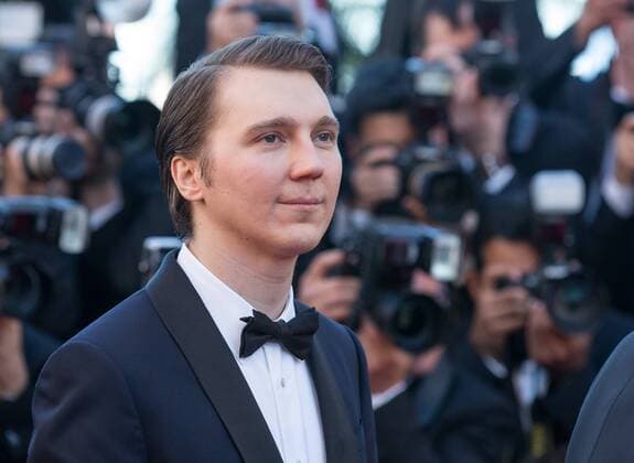 (170519) -- CANNES (FRANCE), May 19, 2017 -- U.S. actor Paul Dano poses on the red carpet for the screening of the film Okja in competition at the 70th Cannes International Film Festival in Cannes, France, on May 19, 2017. ) FRANCE-CANNES-INTERNATIONAL FILM FESTIVAL-OKJA XuxJinquan 
