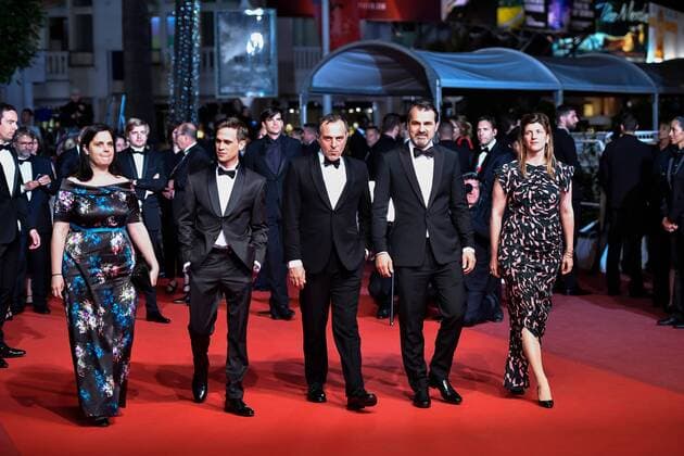 (170520) -- CANNES, May 20, 2017 -- Producer Viktoria Petranyi, actor Zsombor Jeger, actor Merab Ninidze, director Kornel Mundruczo and screenwriter Kata Weber (from L to R) pose for photos on the red carpet for the screening of the film Jupiter s Moon in competition at the 70th Cannes Film Festival in Cannes, France on May 19, 2017. ) (zw) FRANCE-CANNES-70TH CANNES FILM FESTIVAL-JUPITER S MOON-RED CARPET ChenxYichen 