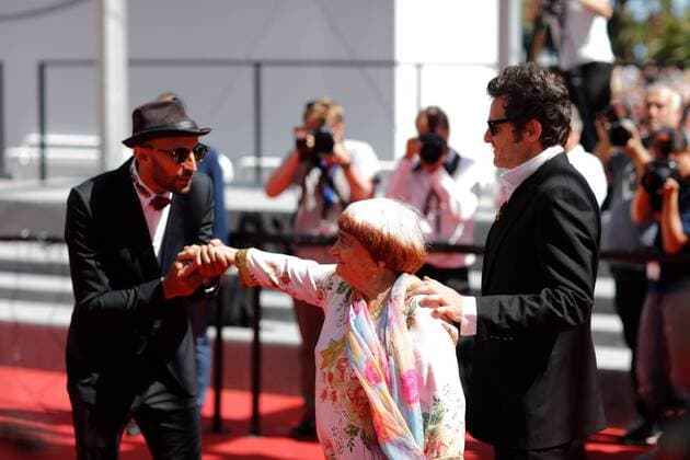 Cannes - Filmpremiere Visages Villages JR, Agnes Varda, Matthieu Chedid CINEMA : 70 eme Festival de Cannes - Tapis Rouge Visages Villages - 19 05 2017 LoicThebaud Panoramic 
