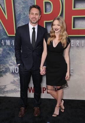 May 19, 2017 - Los Angeles, CA, United States - 19 May 2017 - Los Angeles, California - Thomas Sadoski, Amanda Seyfried. Premiere Of Showtime s Twin Peaks held at Theater at The Ace Hotel in Los Angeles. Photo Credit: AdMedia Los Angeles United States - ZUMAa123 20170519_zaa_a123_173 Copyright: xBirdiexThompsonx