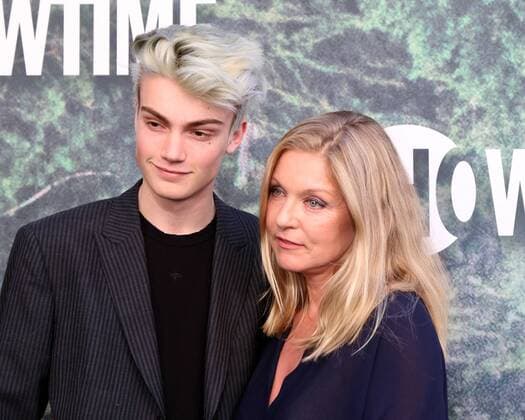 May 19, 2017 - Los Angeles, CA, USA - LOS ANGELES - MAY 19: Elijah Diamond, Sheryl Lee at the Twin Peaks Premiere Screening at The Theater at Ace Hotel on May 19, 2017 in Los Angeles, CA Los Angeles USA - ZUMAb170 20170519_zap_b170_037 Copyright: xKayxBlakex