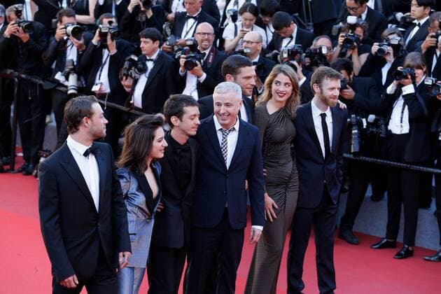 L ?quipe du film 120 battements par minute CINEMA : 70 eme Festival de Cannes - Tapis Rouge 120 Battements Par Minute - 20 05 2017 LoicThebaud Panoramic 
