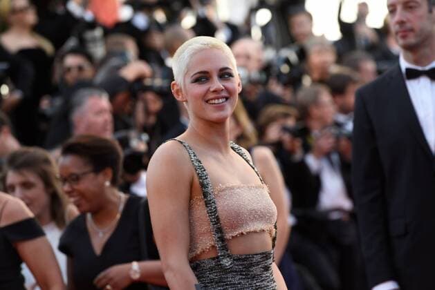 Kristen Stewart CINEMA : 70 eme Festival de Cannes - Tapis Rouge 120 Battements Par Minute - 20 05 2017 LoicThebaud Panoramic 