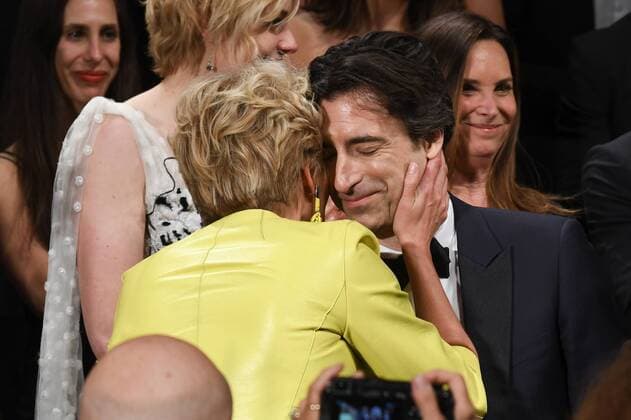 217847 Serge Arnal Starface 2017-05-21 Cannes France Exclusif: 70eme festival International du Film de Cannes. Ambiance fin de projection The Meyerowitz Stories . 70th International Cannes Film Festival. Atmosphere at the end of the screening EXCLUSIVE Thompson, Emma  Copyright: xSergexArnalx xStarfacex STAR_217847_001