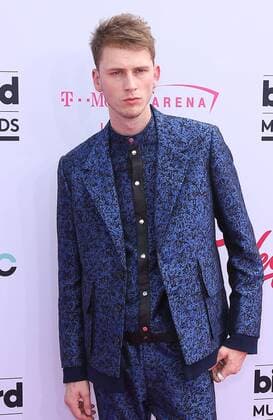 May 21, 2017 - Las Vegas, NV, United States - 21 May 2017 - Las Vegas, Nevada - Machine Gun Kelly. 2017 Billboard Music Awards Arrivals at T-Mobile Arena. Photo Credit: MJT AdMedia Las Vegas United States - ZUMAa123 20170521_zaa_a123_263 Copyright: xMjt Admediax