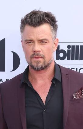May 21, 2017 - Las Vegas, NV, United States - 21 May 2017 - Las Vegas, Nevada - Josh Duhamel. 2017 Billboard Music Awards Arrivals at T-Mobile Arena. Photo Credit: MJT AdMedia Las Vegas United States - ZUMAa123 20170521_zaa_a123_335 Copyright: xMjt Admediax