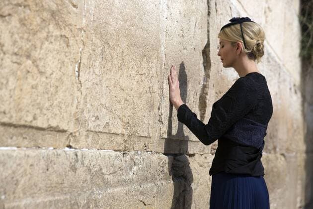 Ivanka Trump, daughter of US President Donald Trump, visits the Western Wall , the most sacred holy site for Jews, in the Old City of Jerusalem on May 22, 2017. Trump arrived in Israel today from Saudi Arabia ,where he will attempt to revive the stalled Israeli-Palestinain peace process during his visit to Jerusalem and the West Bank.  JERX20170522221 HEIDIxLEVINE