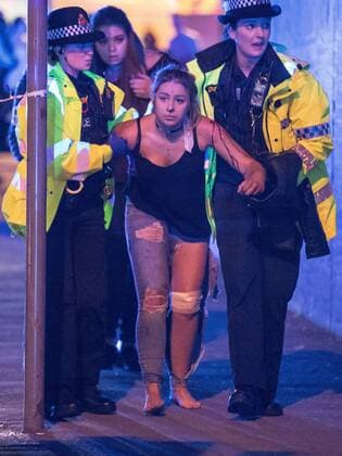 May 22, 2017 - Manchester, Manchester, UK - Manchester, UK. Police and other emergency services are seen near the Manchester Arena after reports of an explosion. Police have confirmed they are responding to an incident during an Ariana Grande concert at the venue. Manchester UK  - ZUMAl94_ 20170522_zaf_l94_103 Copyright: xJoelxGoodmanx